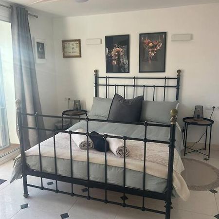 Studio Apartment Maro Casa Vistamar Bagian luar foto